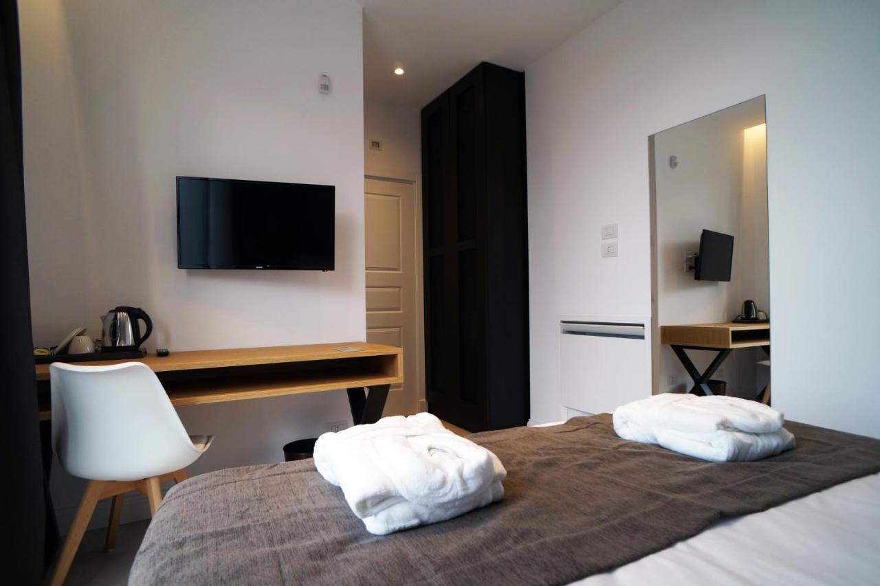 Double or Twin Room Balcony