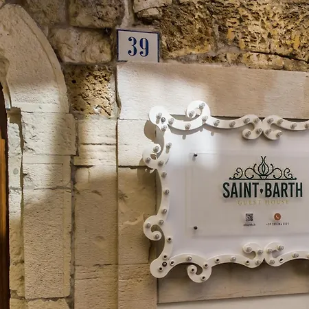 Saint Barth Guest House - Charming Rooms In Bari-3