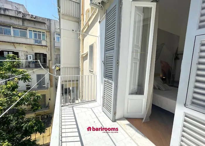 Albergo economico: Barirooms - Imbriani 15