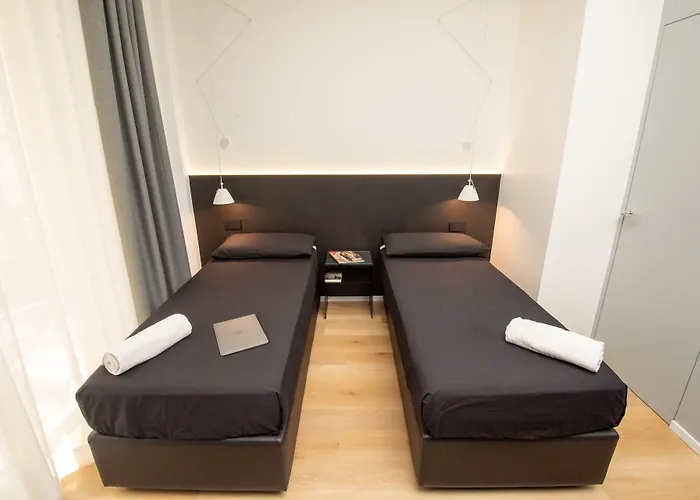 Contemporaneamente 147 - Modern & Comfort Rooms