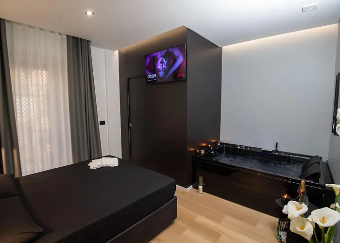 Contemporaneamente 147 - Modern & Comfort Rooms