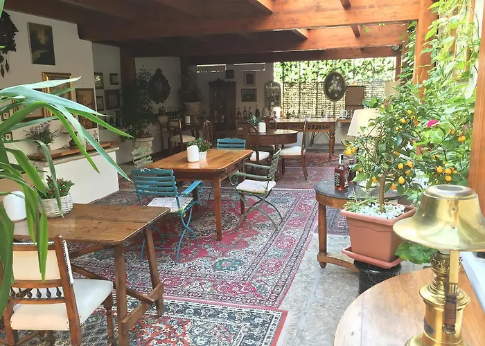 Bed And Breakfast Oz